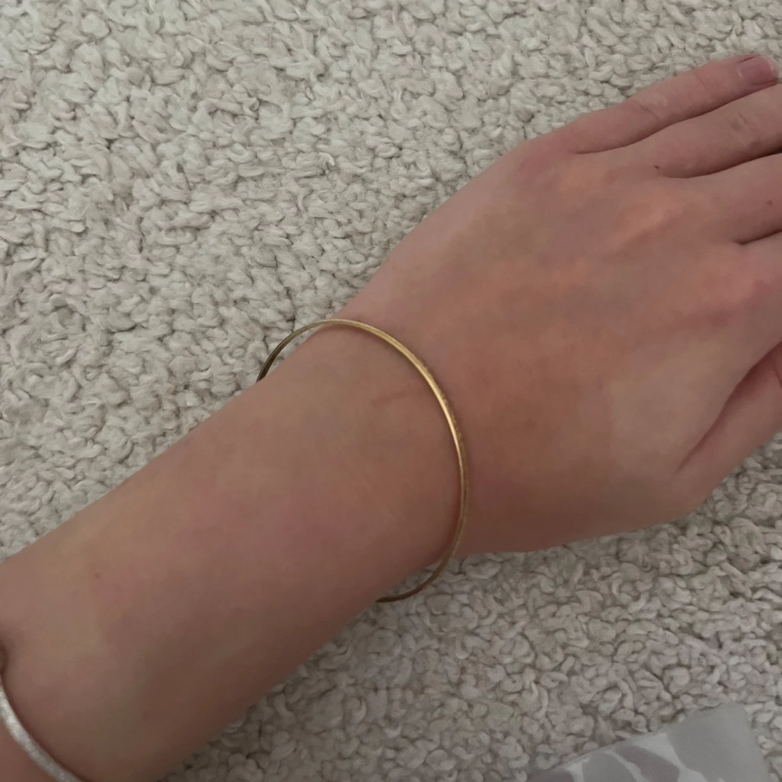 Tunt guldigt armband - 3