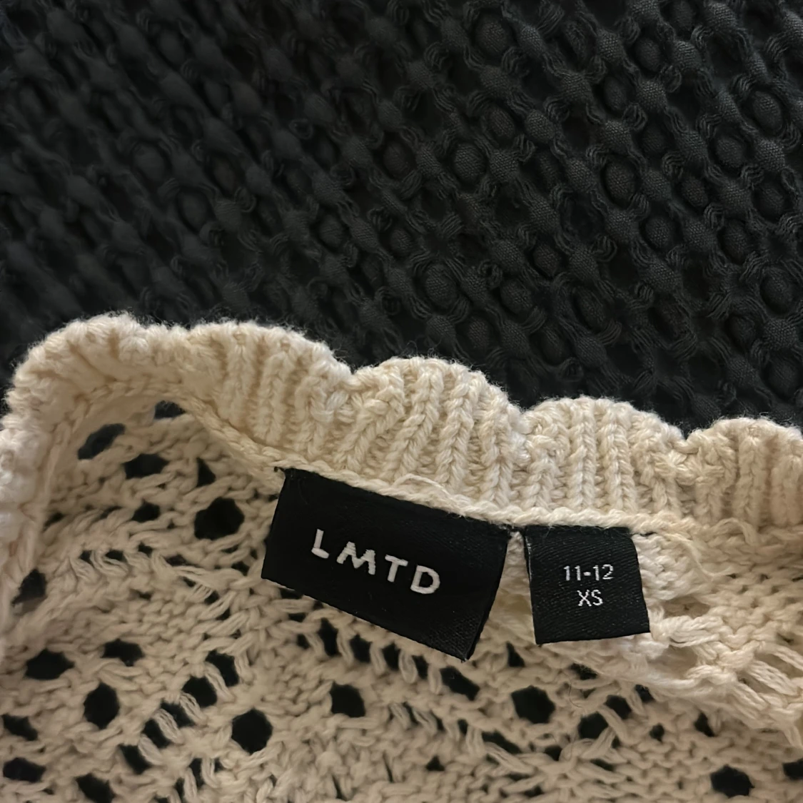 Beige stickad kofta från LMTD XS - 2