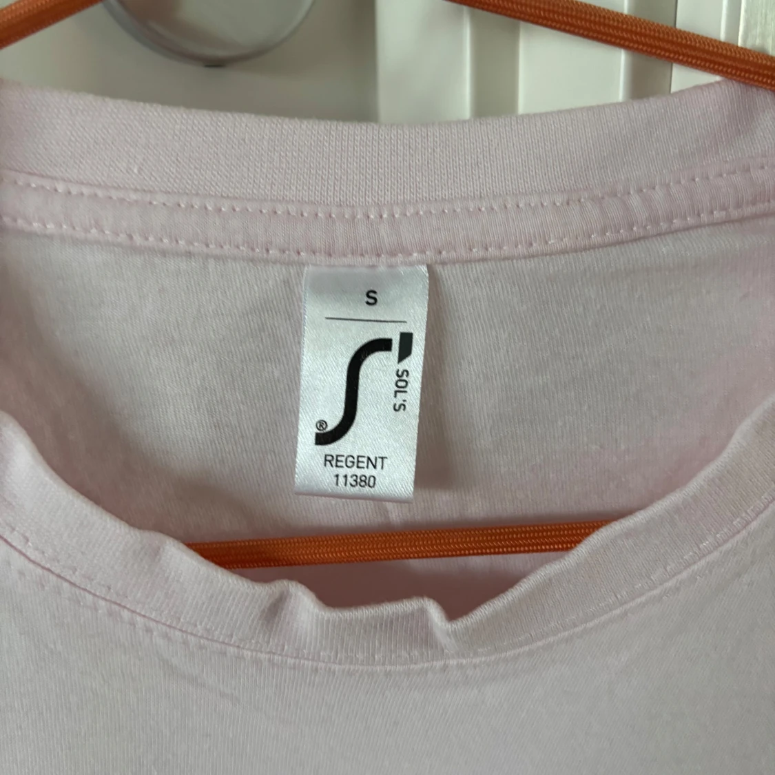 Ljusrosa t-shirt med tryck - 2