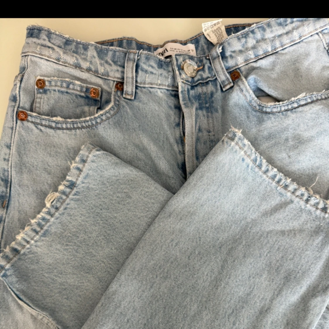 Low straight jeans från Zara - 2