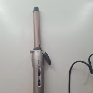 Remington locktång  - En helt oanvända locktång från Remington! Ny pris 349kr mitt pris 120 kr 💕☺️