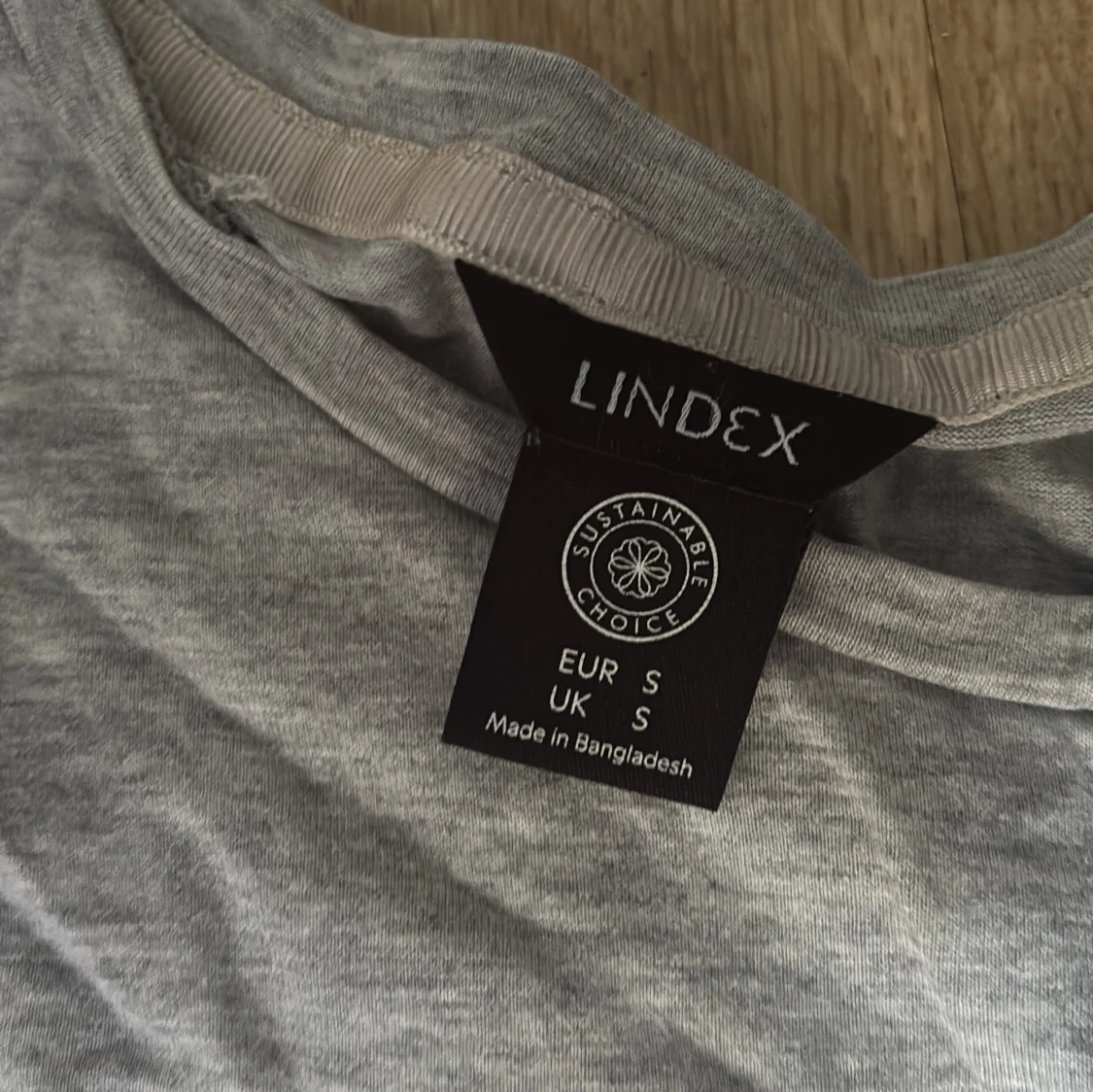 Grå t-shirt från Lindex, storlek S - 2