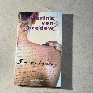 Som om ingenting - En stark berättelse om nittonåriga Elin som på en skrivarkurs möter Paul. Känslor väcks, men Paul är äldre och dessutom pappa till Elins bästa vän. En bok om förbjuden kärlek, vänskap och svåra val – perfekt för dig som gillar känslomässiga och engagerande historier.