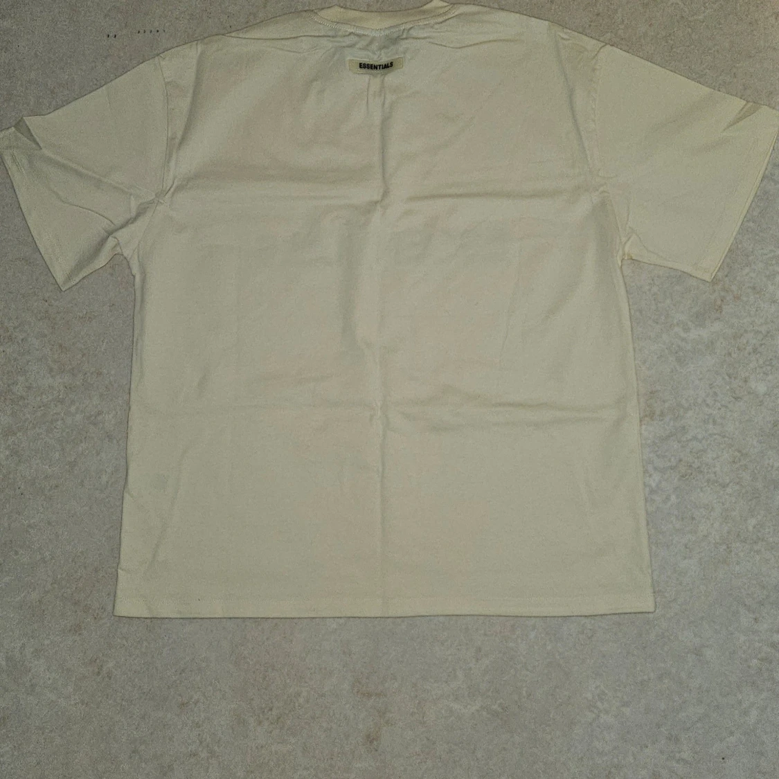 Essentials beige t-shirt i bomull - 3