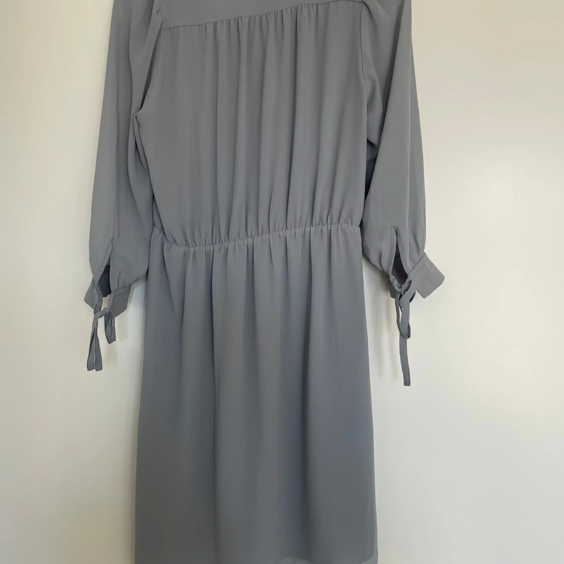 Grå omlottklänning från H&M - 2