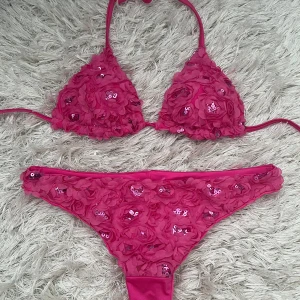 Calzedonia bikini - Jättesnygg rosa bikini från calzedonia, aldrig använd💕💕