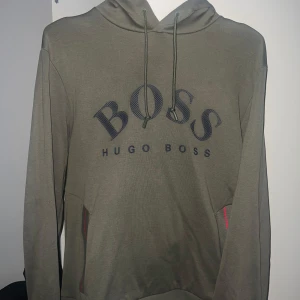 Hugo boss hoodie - Storlek M