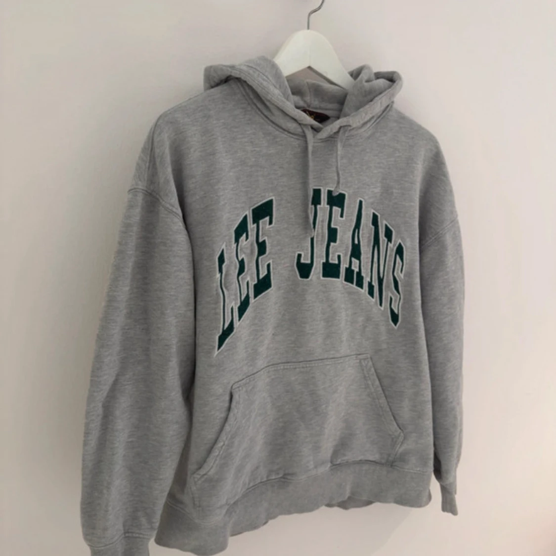 Grå hoodie från Lee Jeans