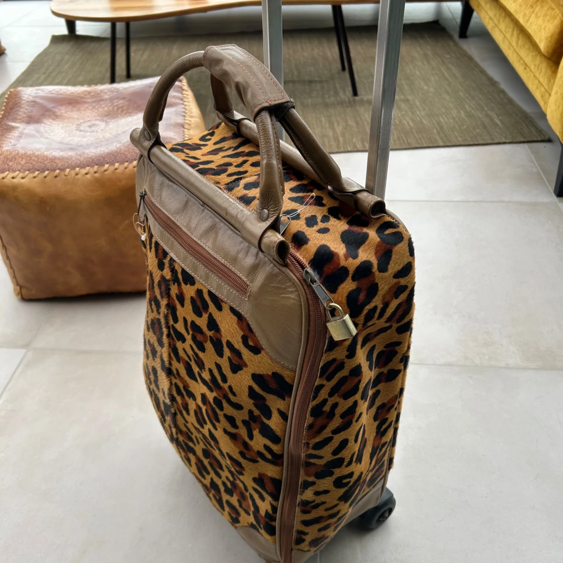 Leopard res väska i läder - 2