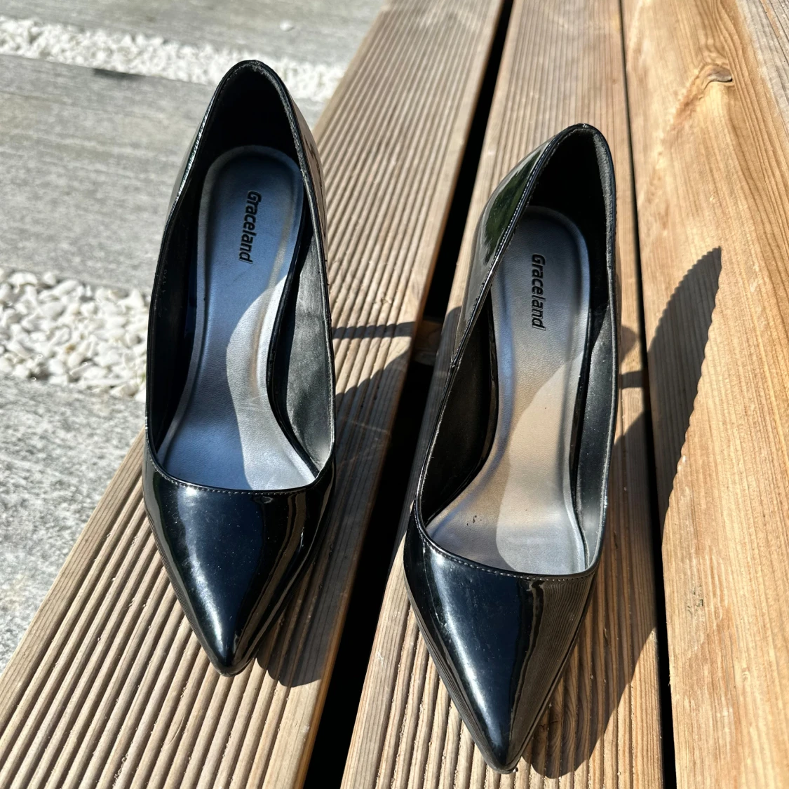 Svarta lackade pumps  - 1