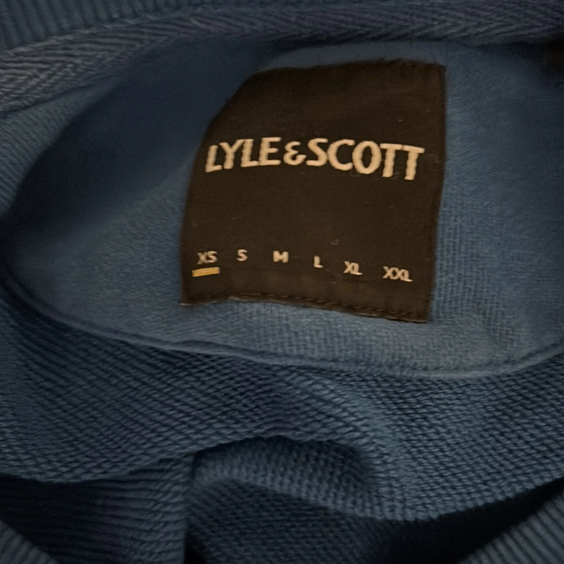 Blå sweatshirt från Lyle & Scott - 3