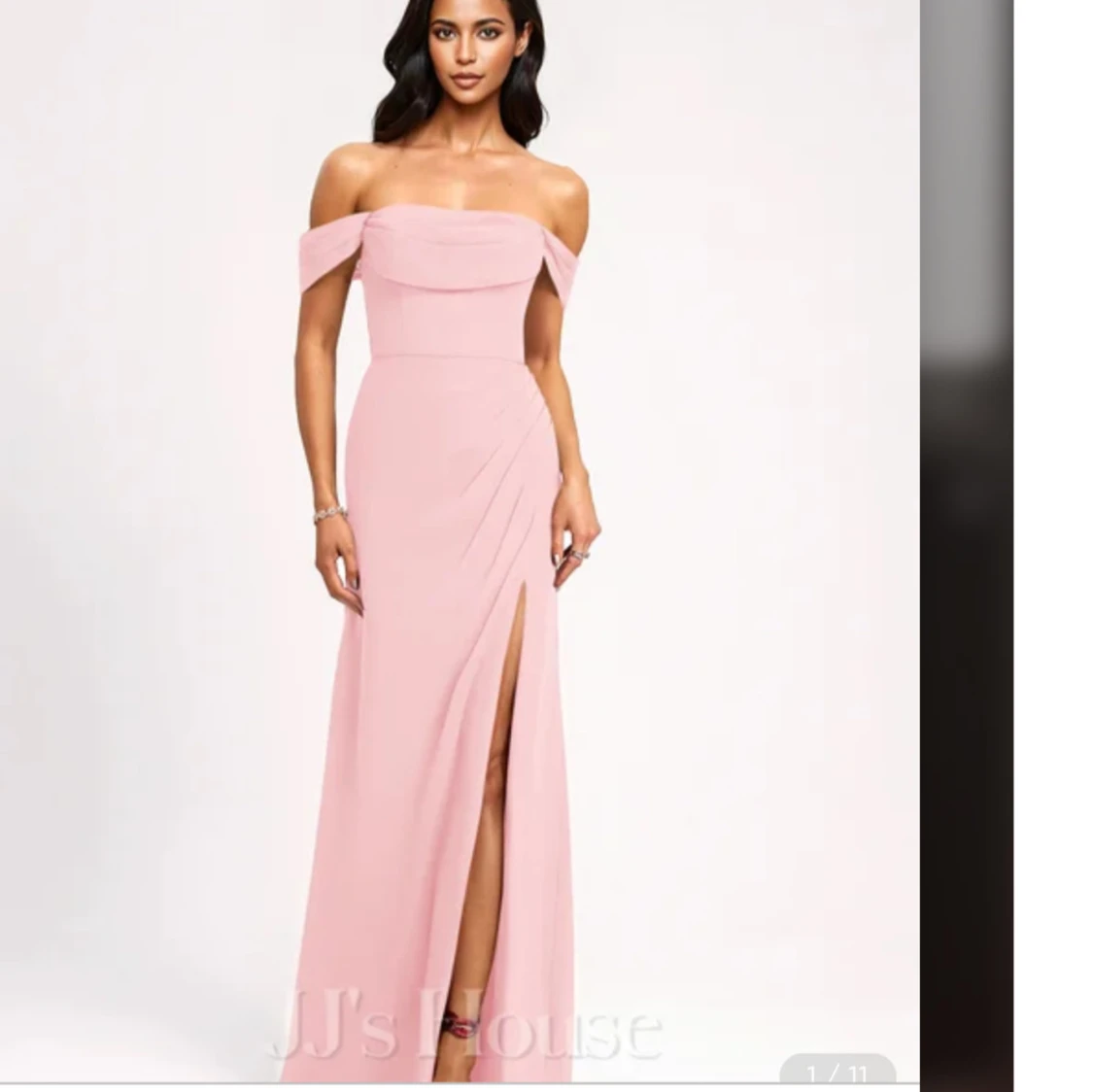 Lång puderrosa offshoulder klänning med slits, pris kan diskuteras!