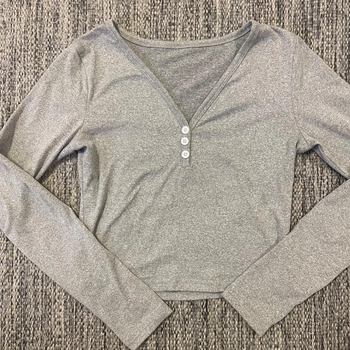 Grå långärmad topp