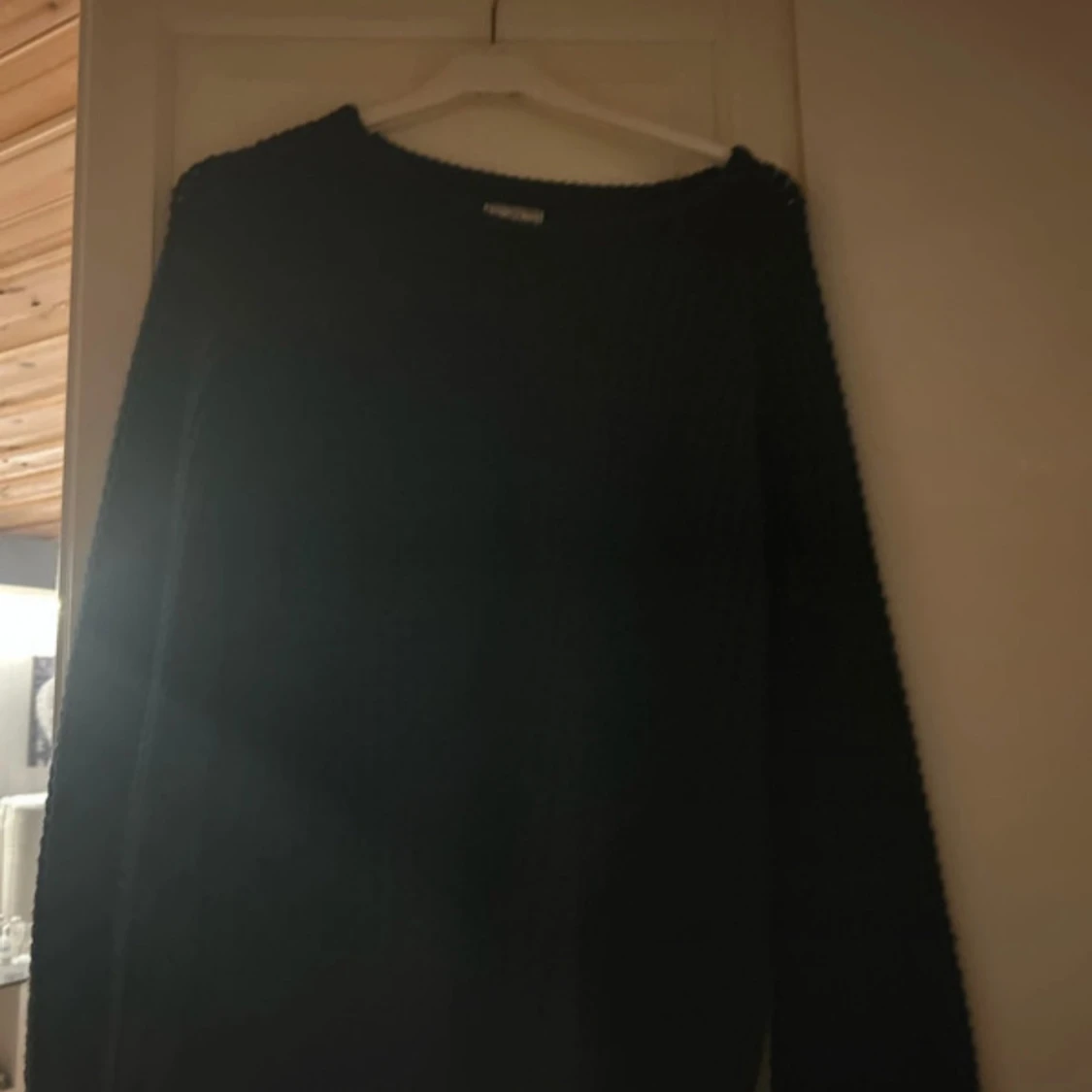 Svart stickad tröja 