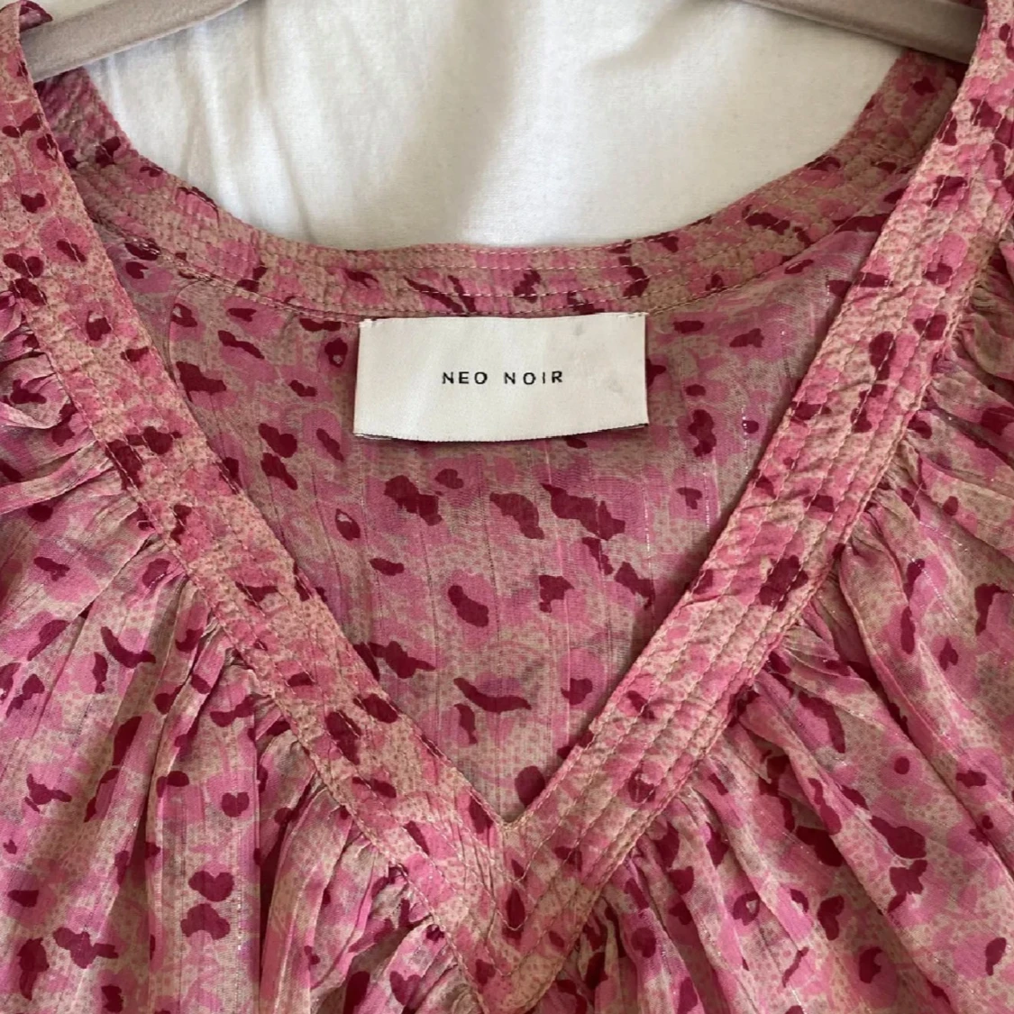 Rosa topp Neo Noir  - 1