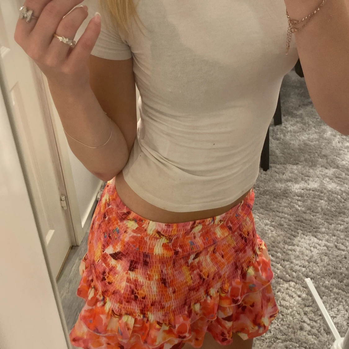 Färgglad blommig volangkjol - 1