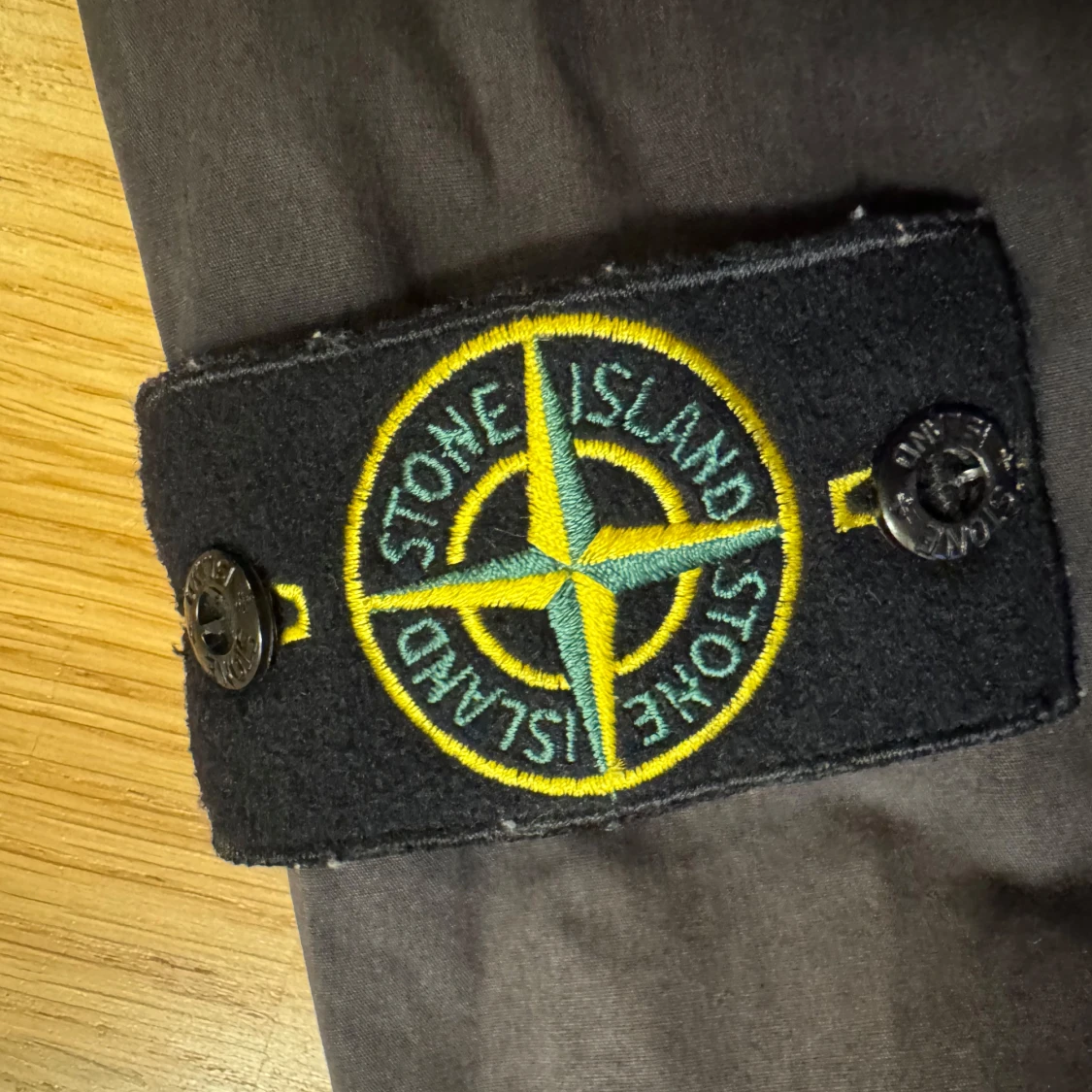 Svart vindjacka från Stone Island - 2