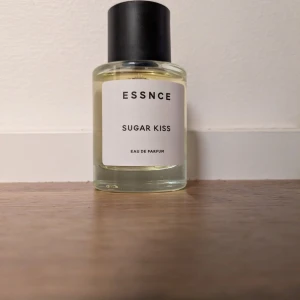 ESSNCE Sugar Kiss Eau de Parfum - Knappt använd 