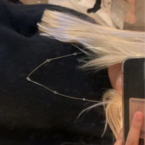 Halsband  - Säljer detta halsband då de inte kommer till användning!