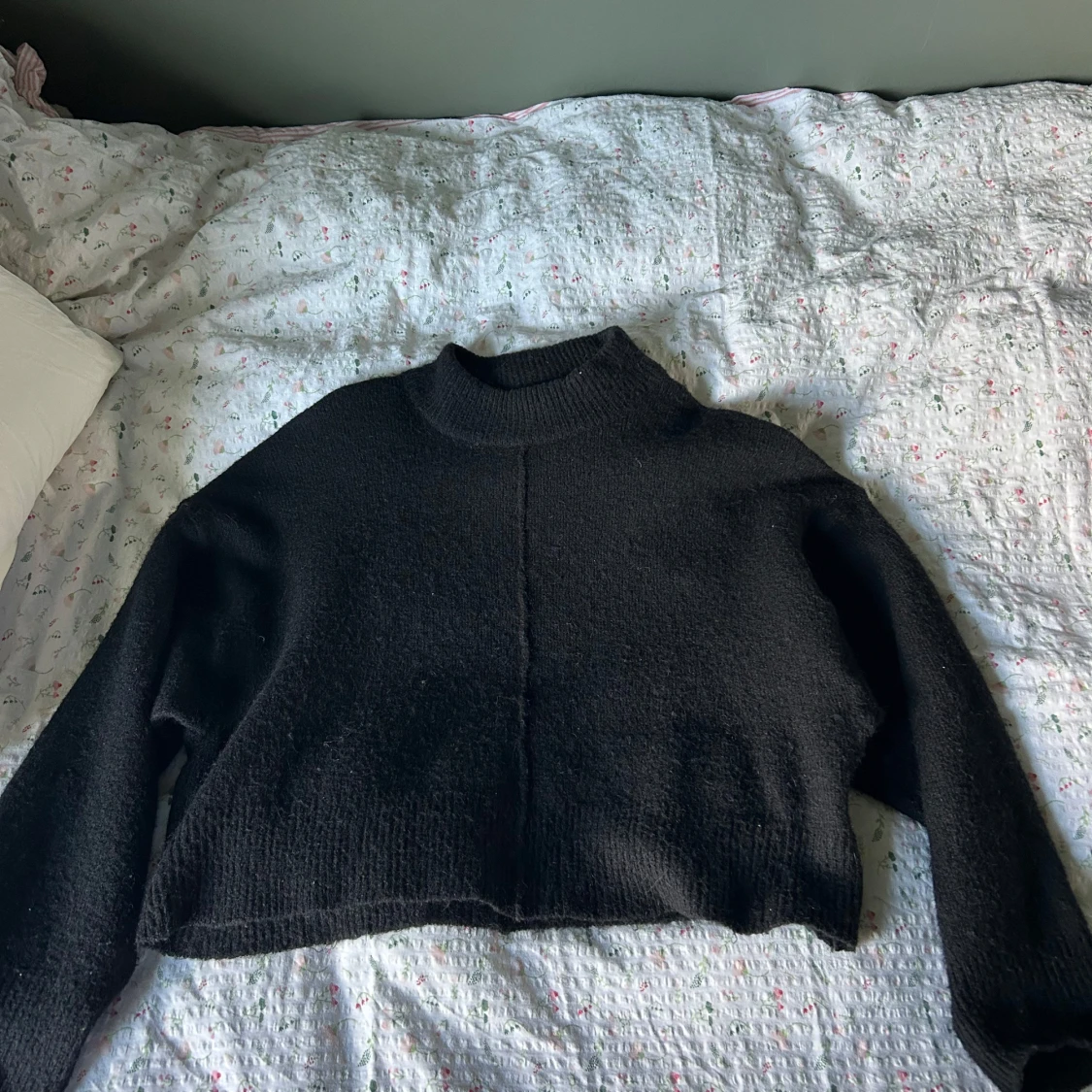 Svart croppad stickad polotröja Gina Tricot - 1