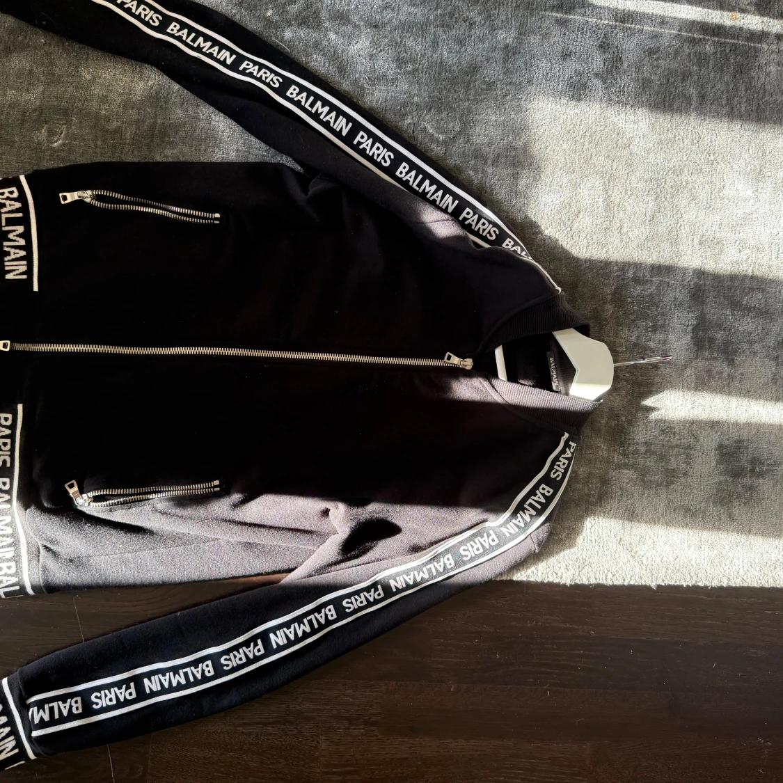 Svart tröja från Balmain Paris