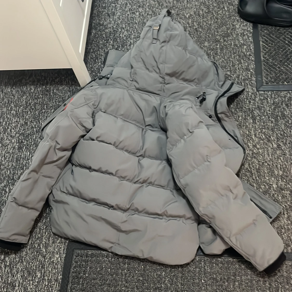 Grå dunjacka från Canada Goose XS - 3