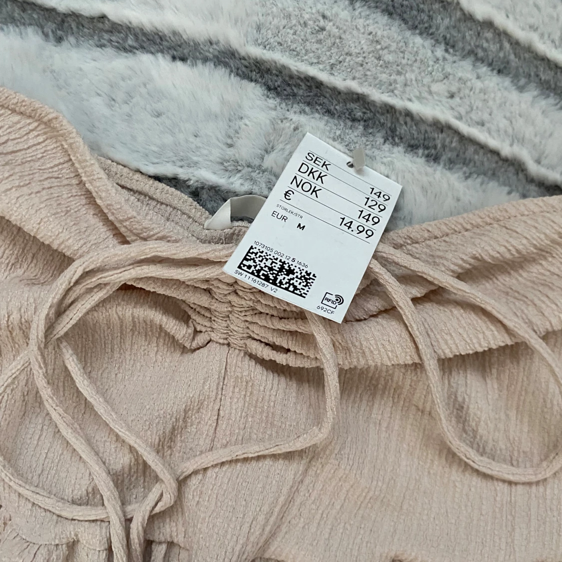 lång klänning med snörning - 1