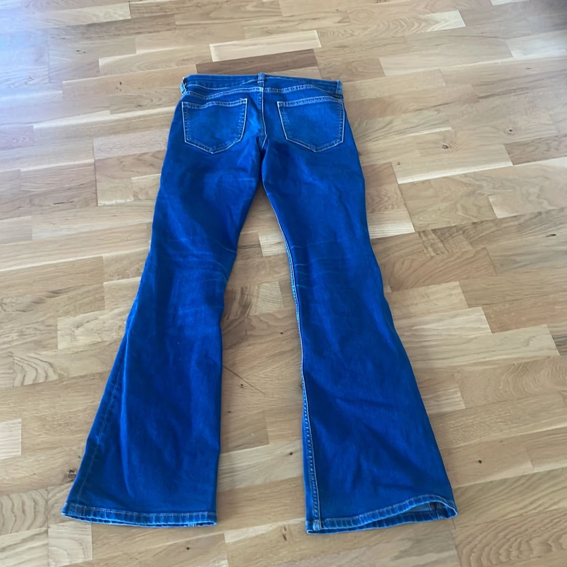 Lågmidjade/midwaist Blå bootcut jeans - 1