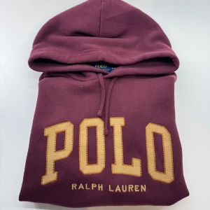 Polo hoodie - Skick 10/10! | Storlek M | vårt pris 899kr! Nypris 1399kr! | kontakta gärna vid frågor🙌😊