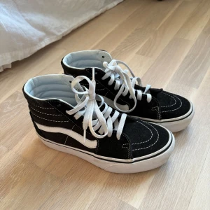 Svarta Vans strl 36 - vans i fint skick!!