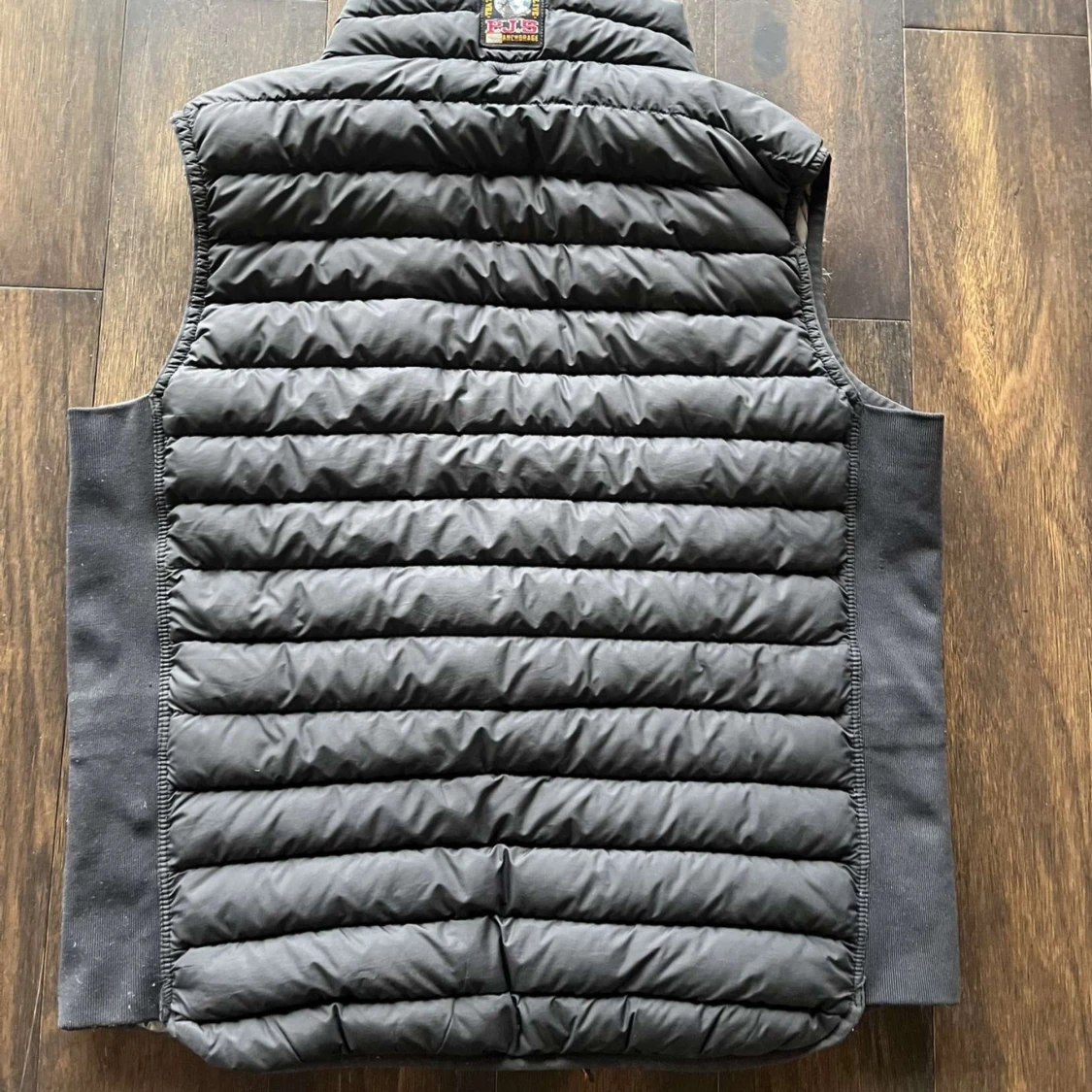 Svart dunväst från Parajumpers - 1