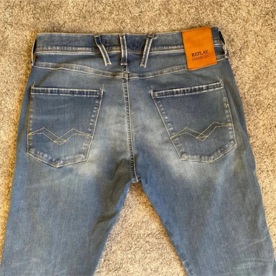 Replay slim  Hyperflex ljusblå med slitningar  - 1