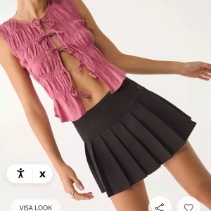 Svart kjol med shorts under - Helt ny med lappar kvar, från stradivarius