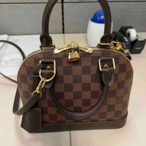 Väska - Skriv för mer bilder🌸