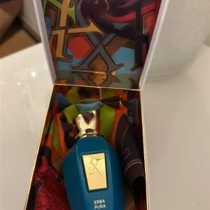 Xerjoff Erba pura - Säljer min Erba pura 50ml då det var fel köp. Endast sprayad en gång för att testa. Köpt på NK i Göteborg i december kvitto finns. Nypris 1900. Säljs för 1400. Förvarad i original kartong i mörkt rum. Köpare står för frakt.
