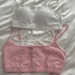 Sport-bh  - Två st sportbehår säljs som paket för 120 kr