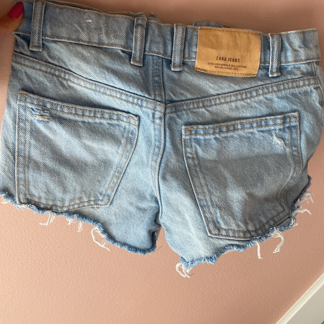 Ljusblå jeansshorts från Zara - 1