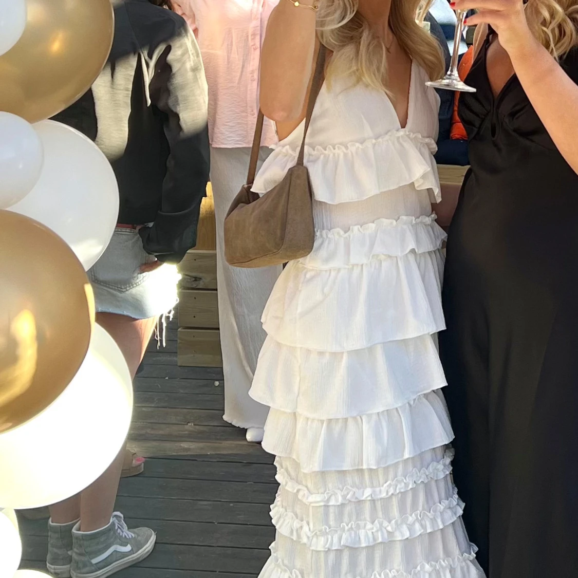 Vit långklänning med volanger - 2