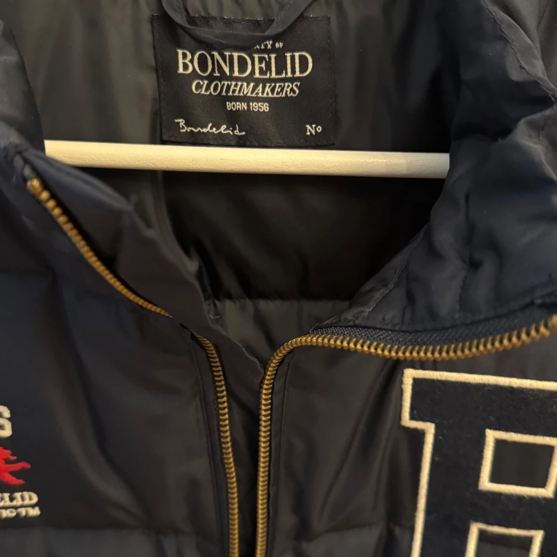 Mörkblå dunväst från Bondelid - 1