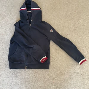 Mörkblå huvtröja med dragkedja - Moncler zip hoodie
