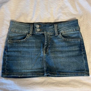 Jeans Kjol  - Midjemått: 36cm 💖