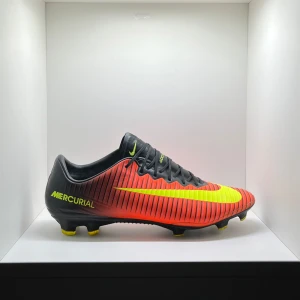 Nike Mercurial Vapor 11  - Nike Mercurial Vapor 11 Elite FG “Spark Brilliance”🎇, Skick- 8.5/10 (vänstra skon är 9/10)