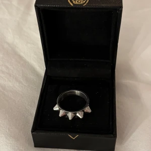 Edblad nit ring - Silver peak ring från Edblad i storlek XS , 16.00 💕 jättebra skick inga skador