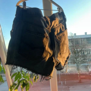 Levi’s shorts - Klippta Levis skjorts säljer pga de är för små för mig! Bra skick 