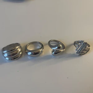 Ringar - 10 kr st elr alla för 30