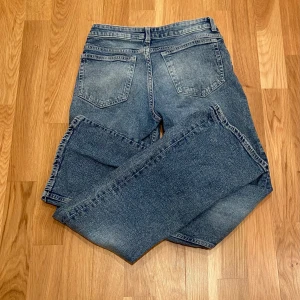 Lågmidjade jeans - Skriv till mig privat om du har några frågor!
