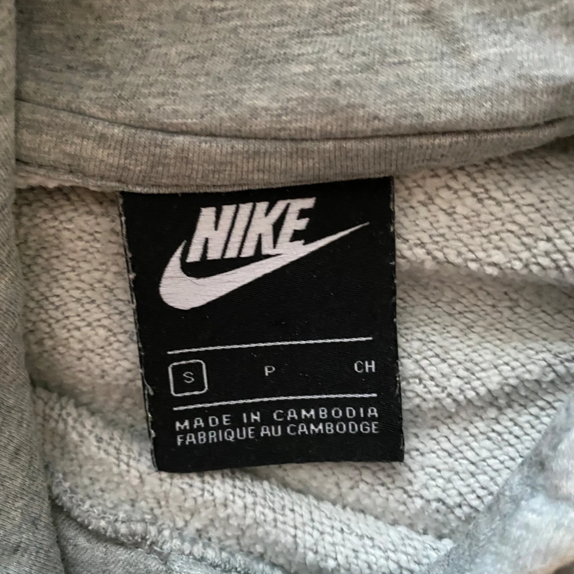 Grå hoodie från Nike - 1