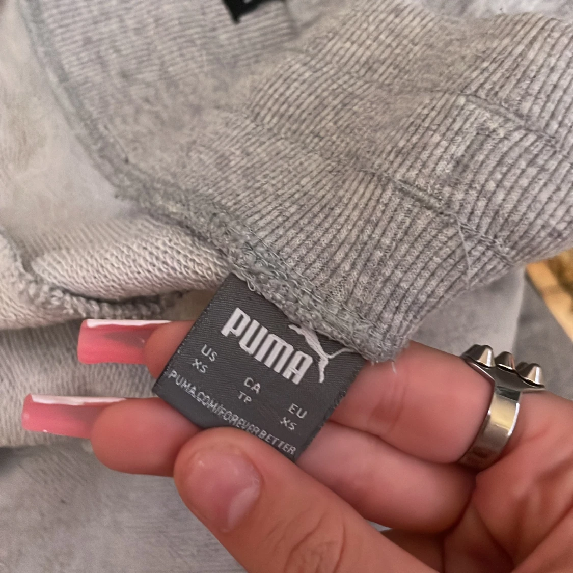 Grå mjukisbyxor från Puma - 4