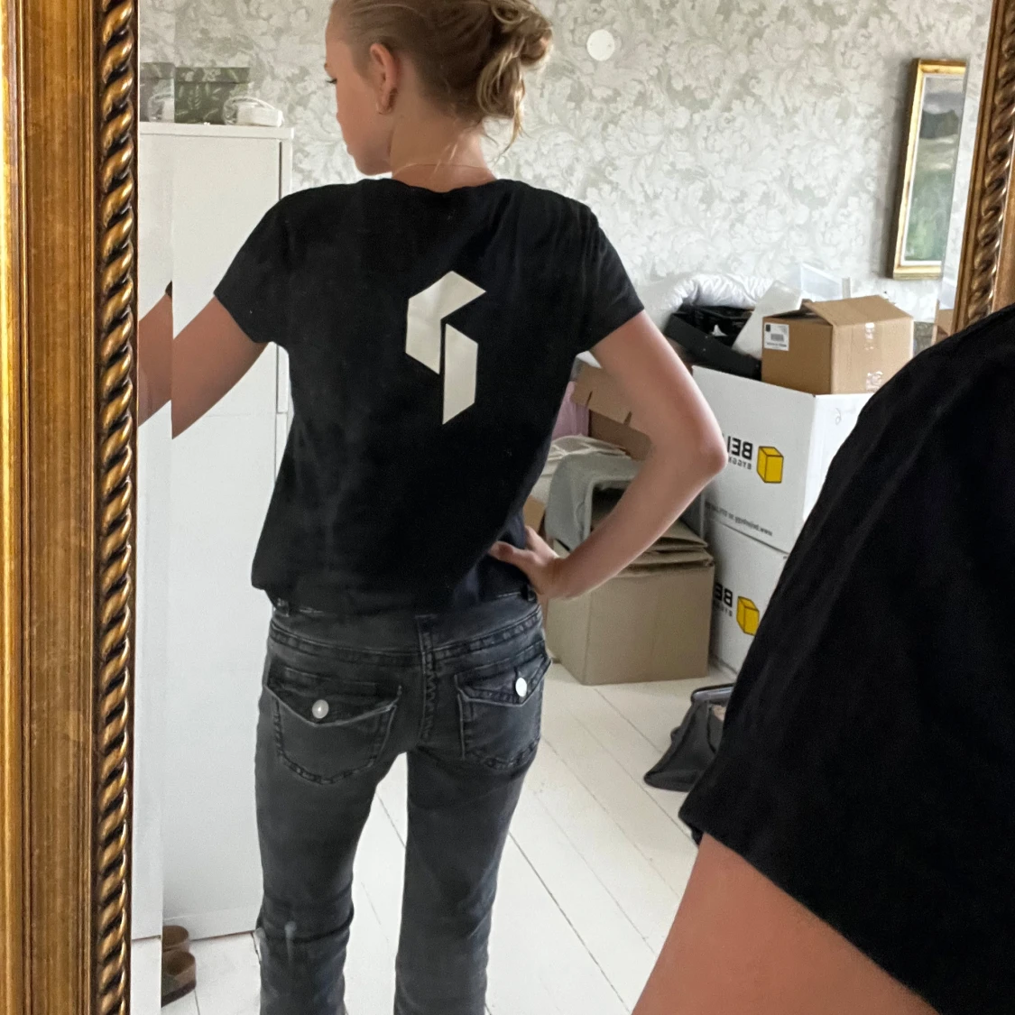 Svart t-shirt Peak Performance S ( aldrig använd) - 1