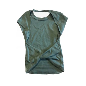 Khakigrön topp från zara - Supersnygg rygglös fest topp från Zara! Den är endast använd 2 gånger och i nyskick!🩷